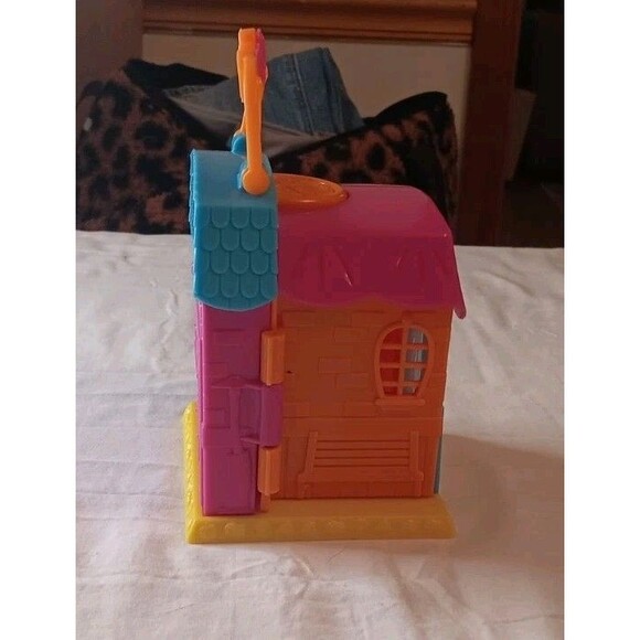 Colorful Polly Pocket Pizza Parlor From Mattel - Picture 6 of 6